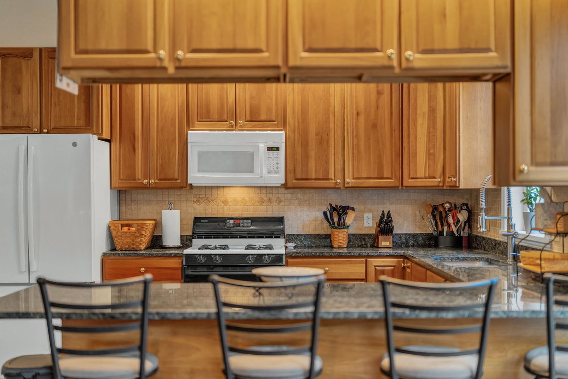Kitchen Bar Area