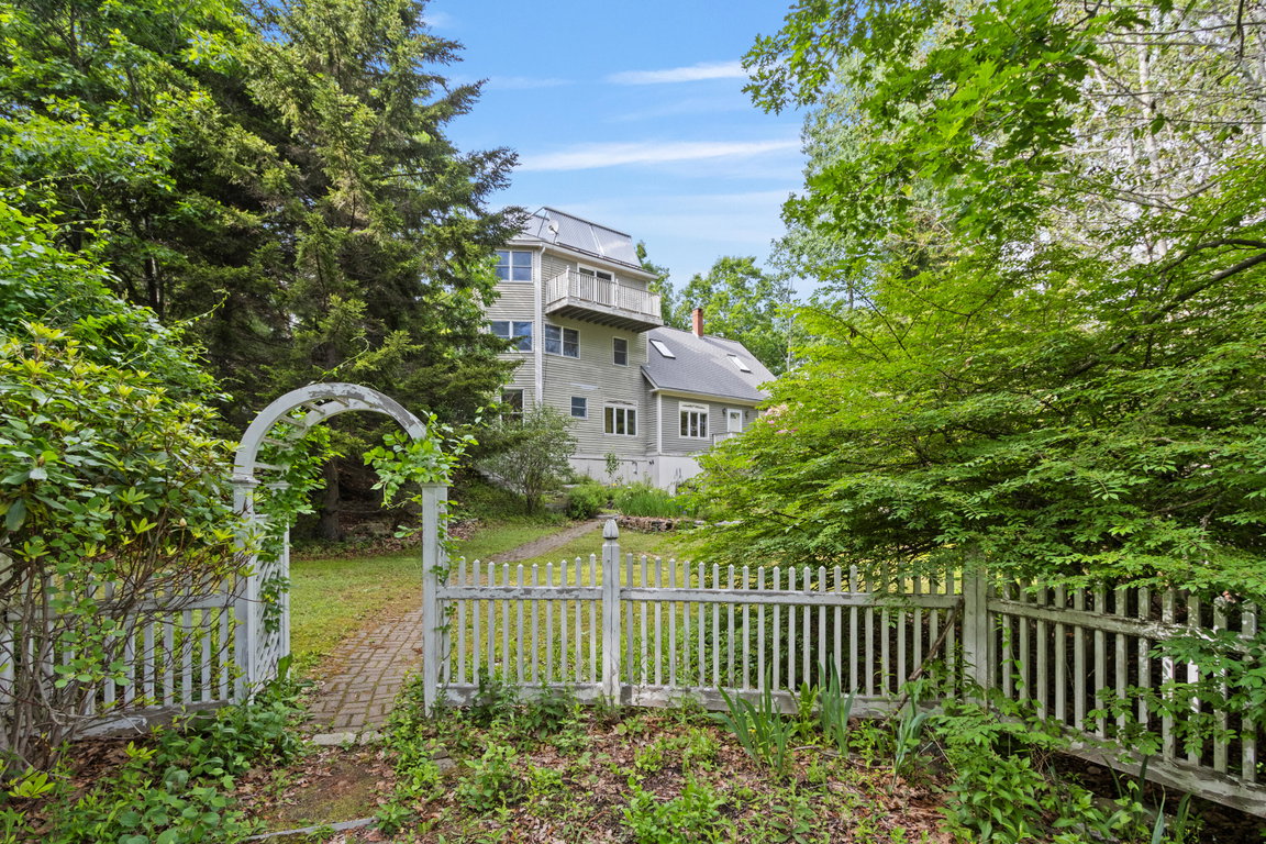 238 Brackett Avenue Portland