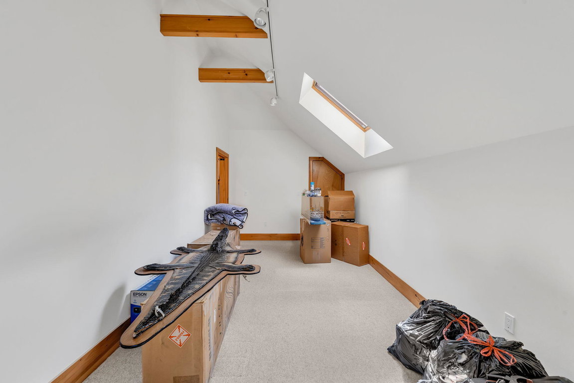100-web-or-mls-1197-bay-rd