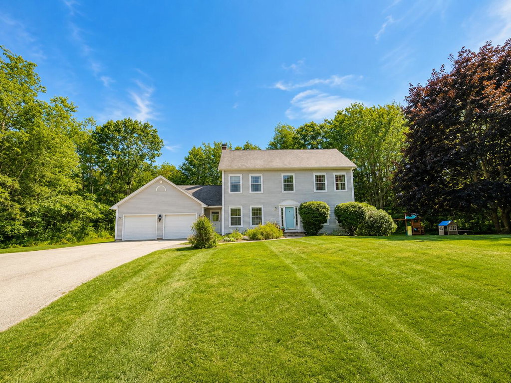37 Town Farm Road Hampden