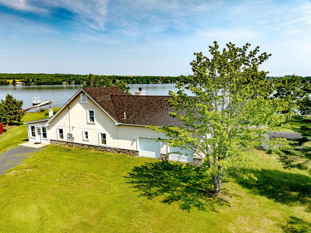 152 Island Road Saint Agatha