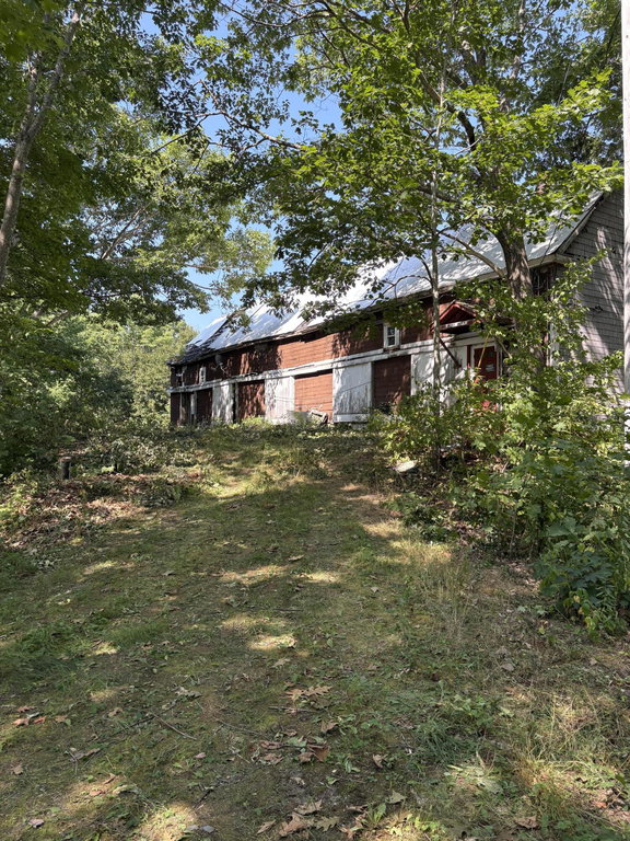 33 Veterans Highway Brooks