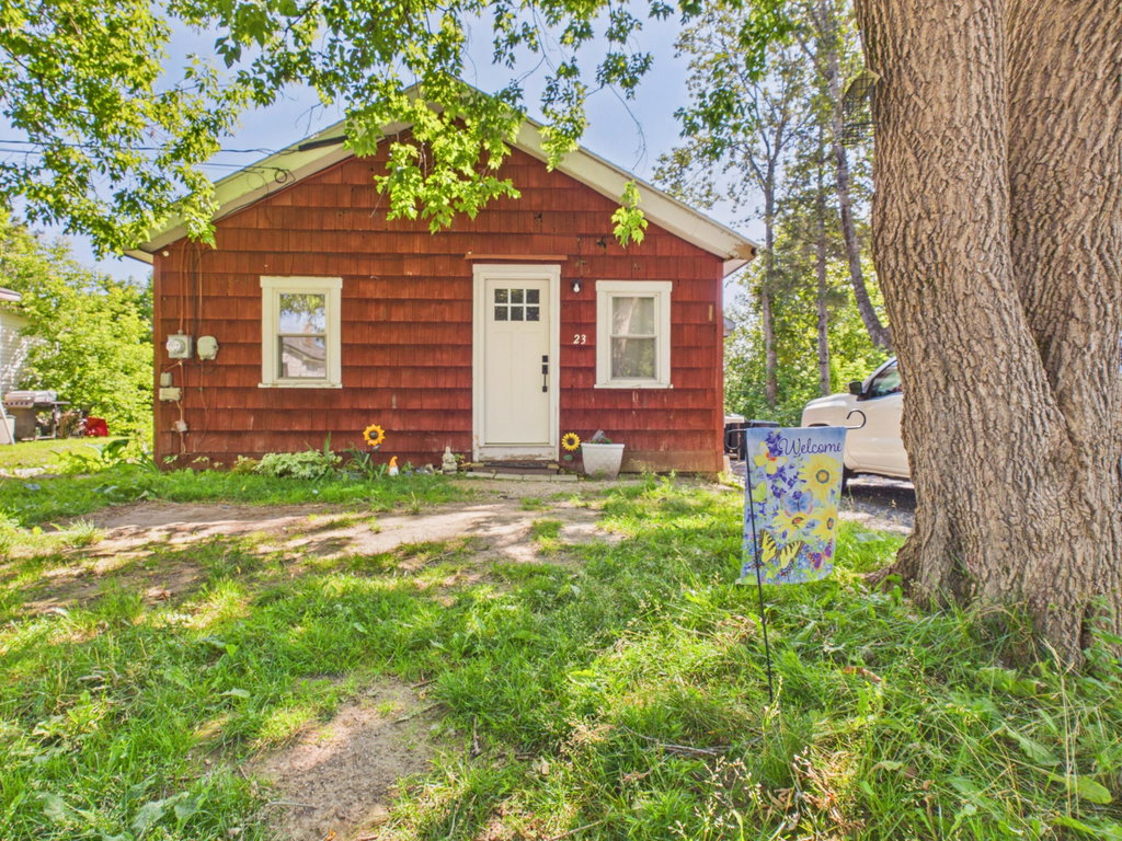 23 Hillcrest Avenue Caribou