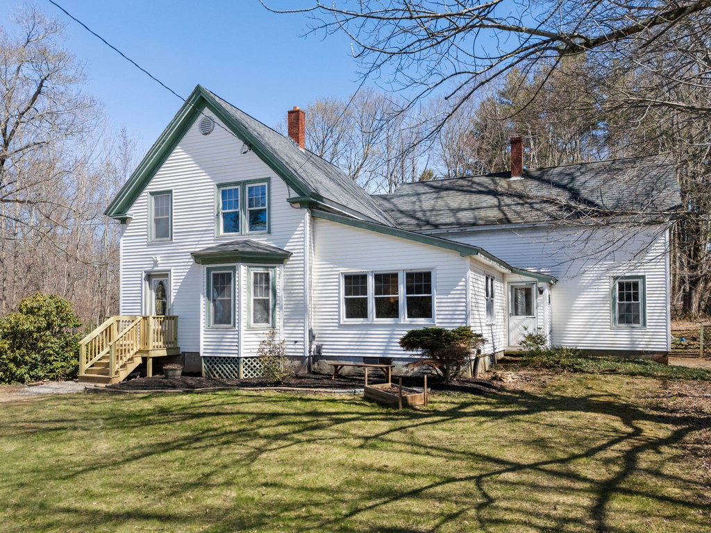 407 Northeast Road Standish