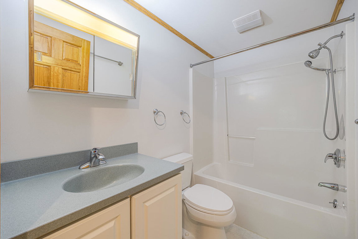 23-482 West Bay Road-DTP_websize