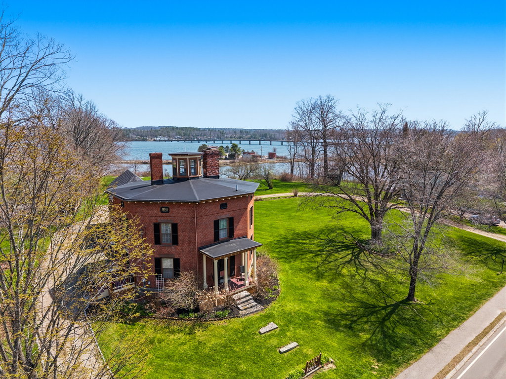 63 Federal Street Wiscasset