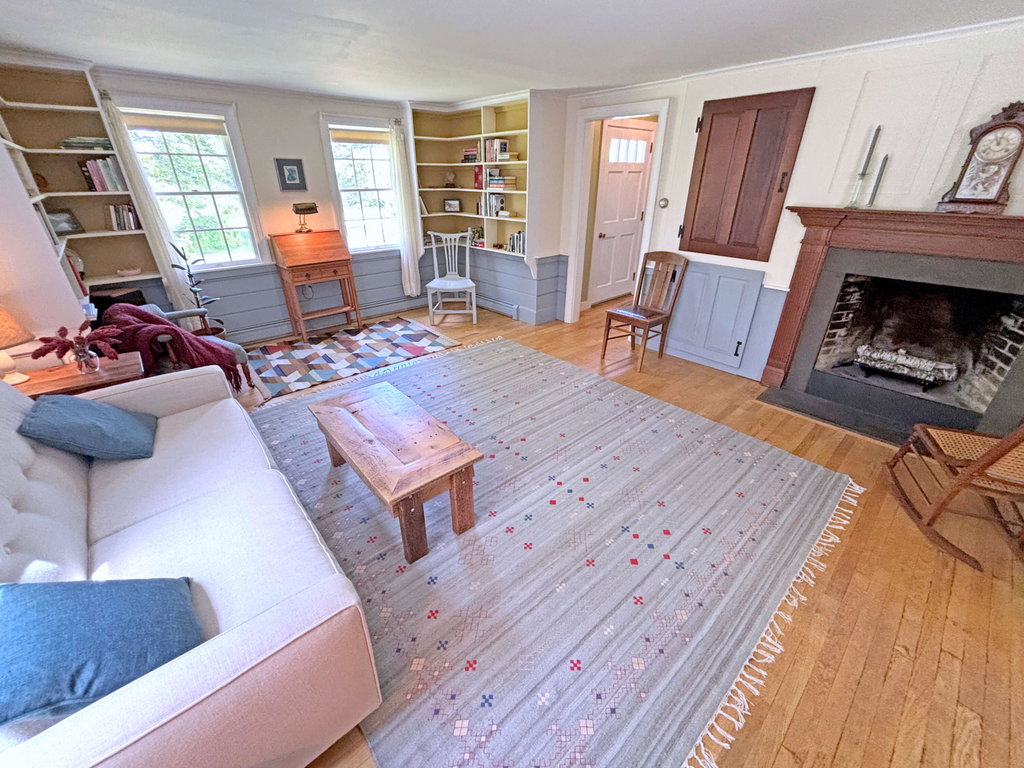 Living Room (4)