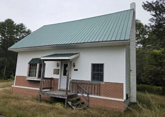 1423 Park Street Livermore Falls