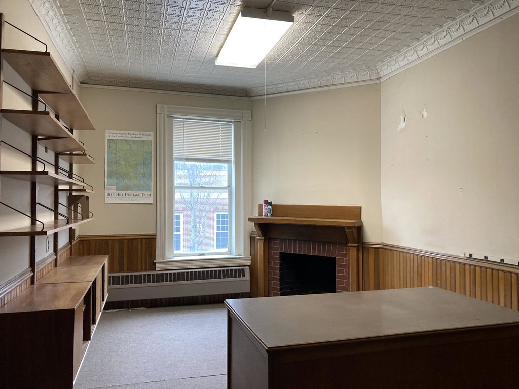 Office, period details & fireplace.