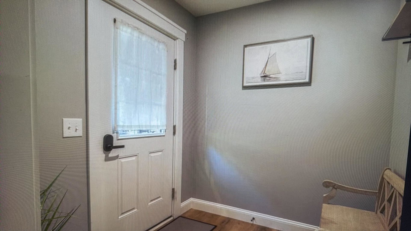 328 b side door