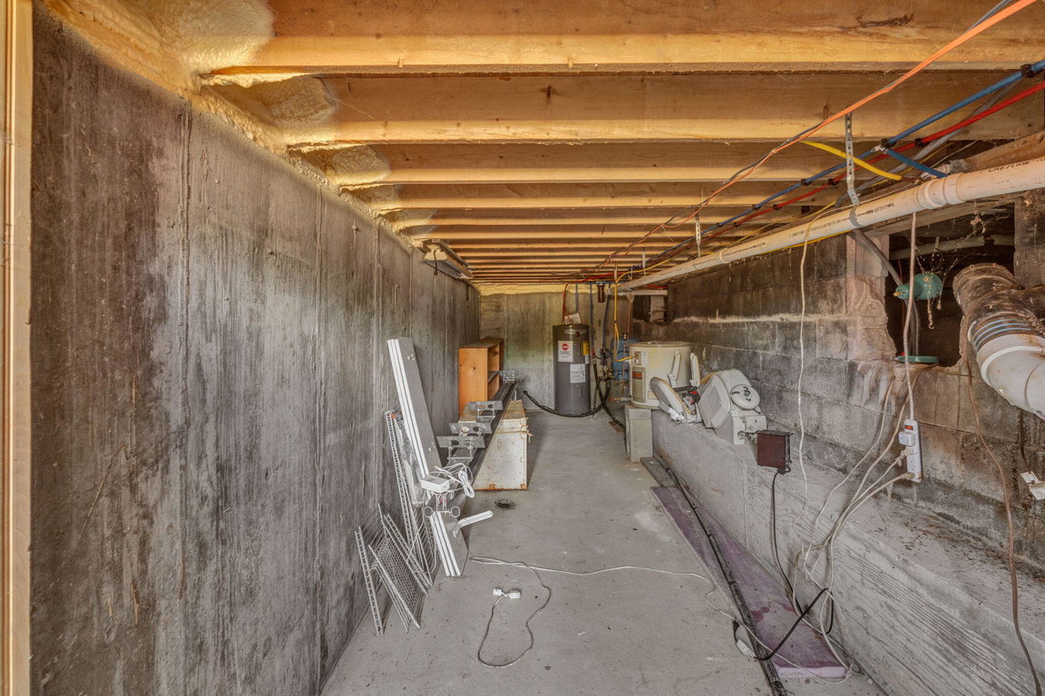 28-web-or-mls-137-w-franklin-rd