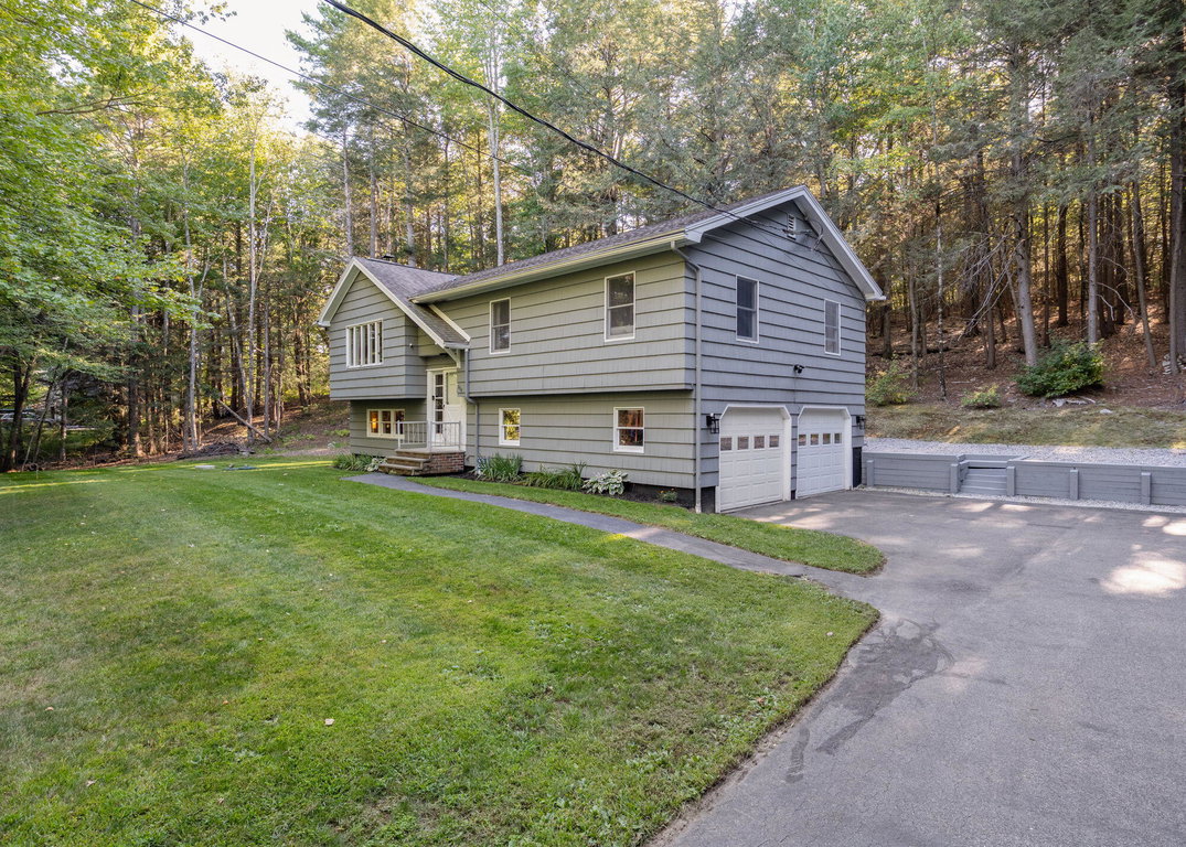 208 Blackstrap Road Falmouth