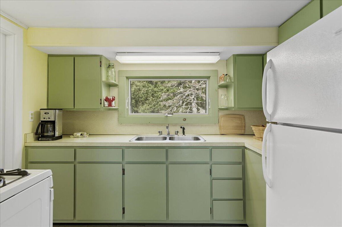 14 553 N. Deer Isle Road
