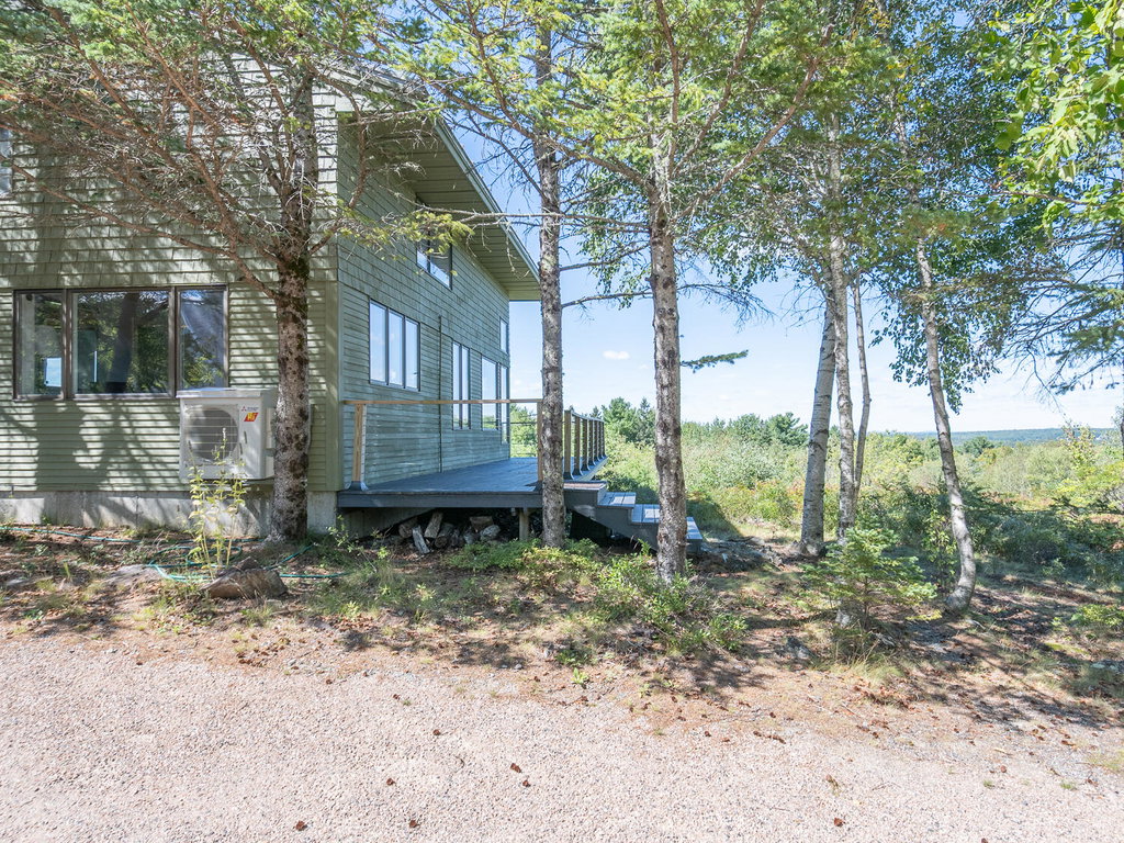 256 Sand Point Rd