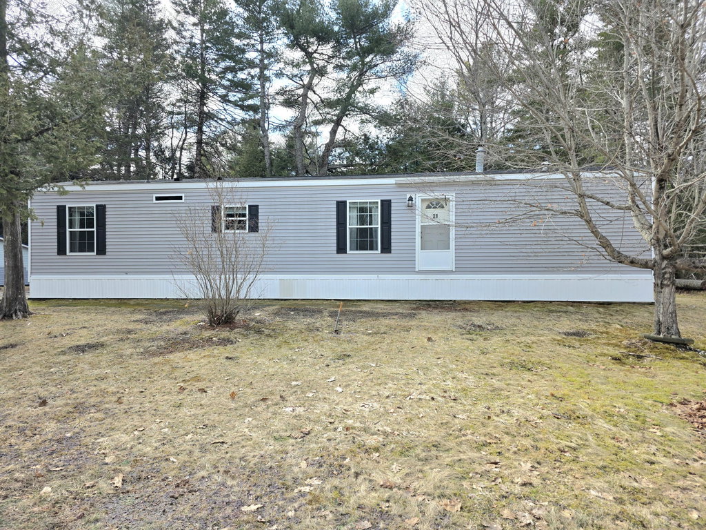 21 Robin Hood Circle Bucksport