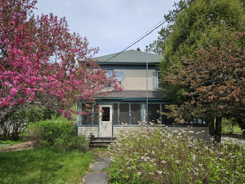 56 Blanchard Avenue Eustis