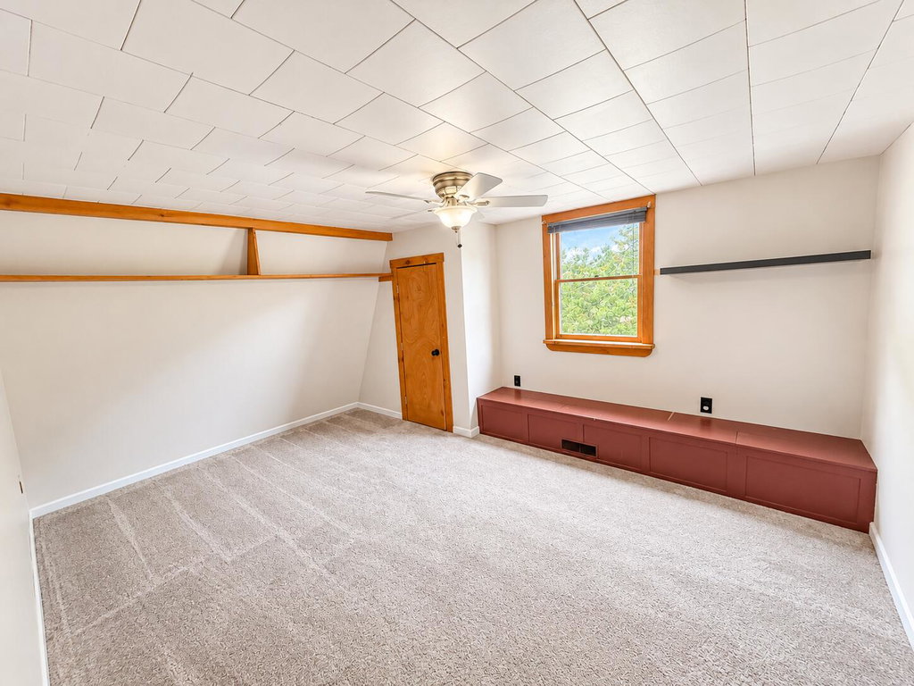 Upstairs Bedroom 2