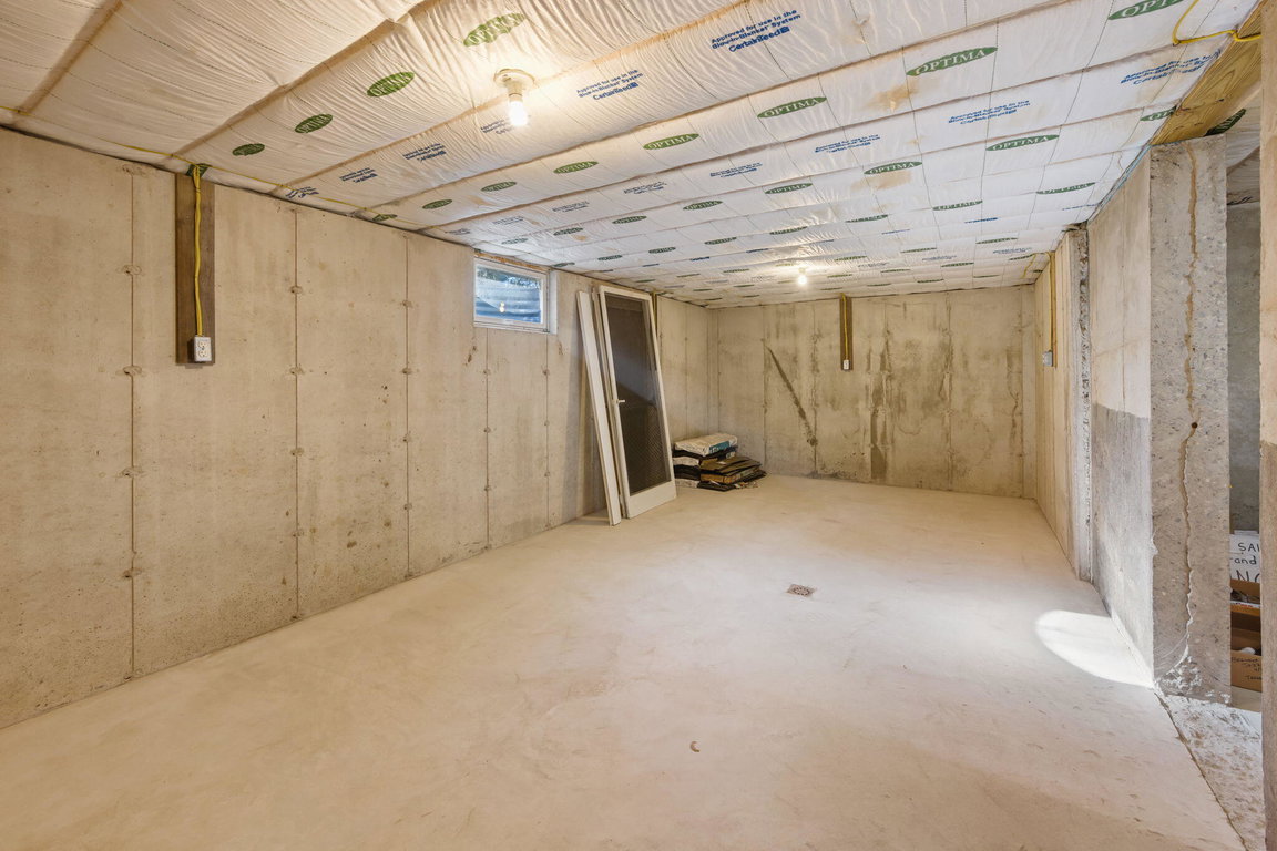 Basement Room Under 3 Season Porch