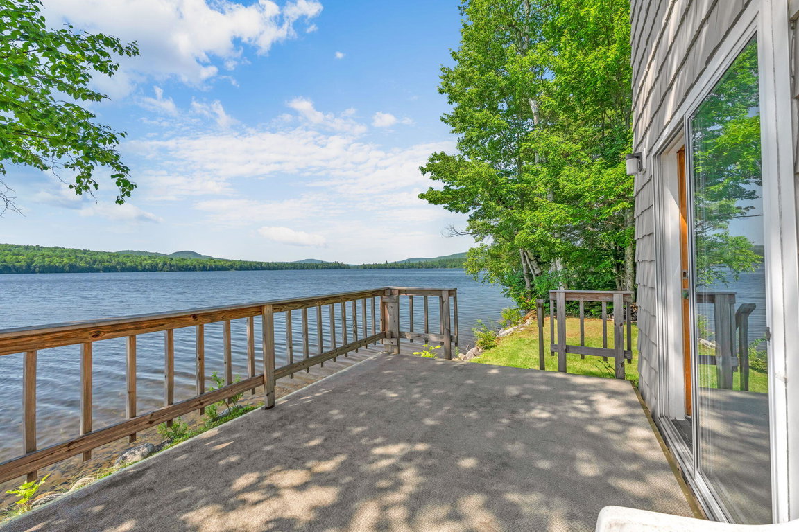 5 Anglers Way Mayfield Twp