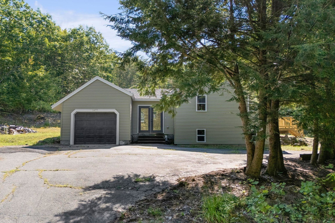 1477 Roosevelt Trail Raymond