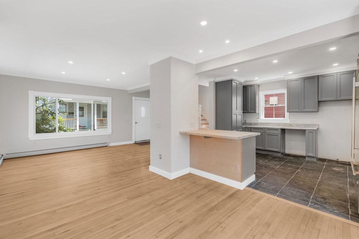 17-web-or-mls-54-greeley-ave