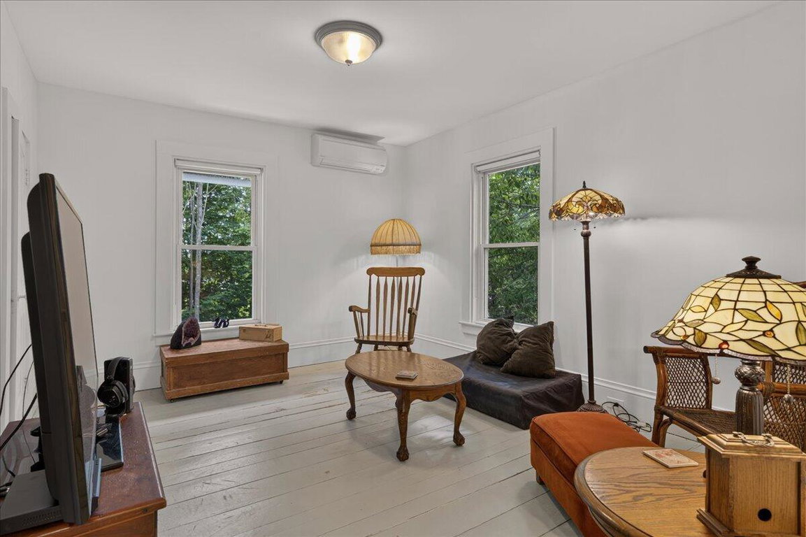 2nd floor Bedroom 2