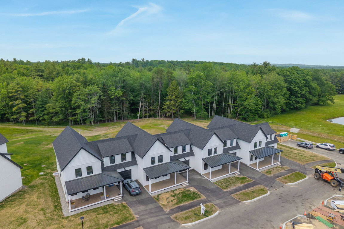 28 Fairway Commons Drive Gorham