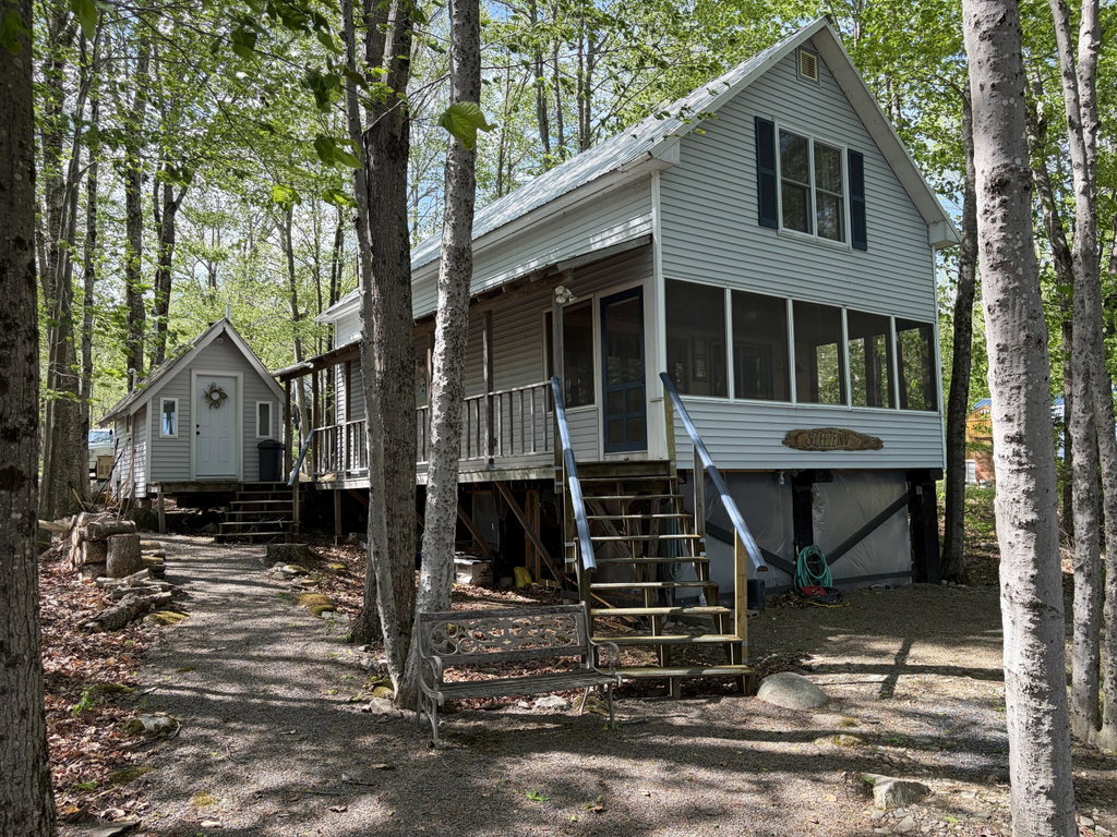 82 Lakeside Drive Saint Albans
