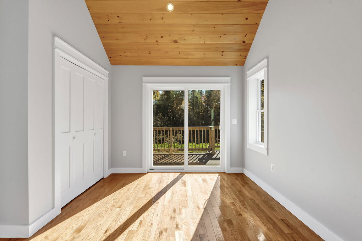 4-web-or-mls-1212-eastbrook-rd