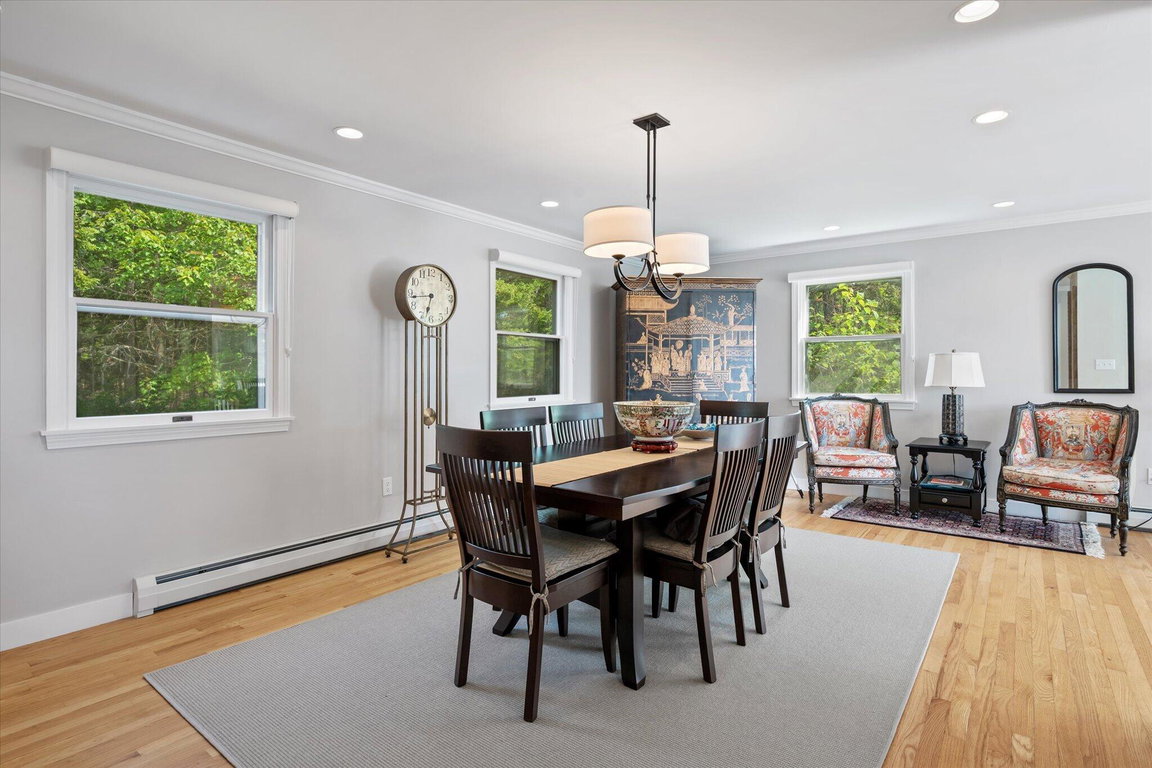 05-Dining Room
