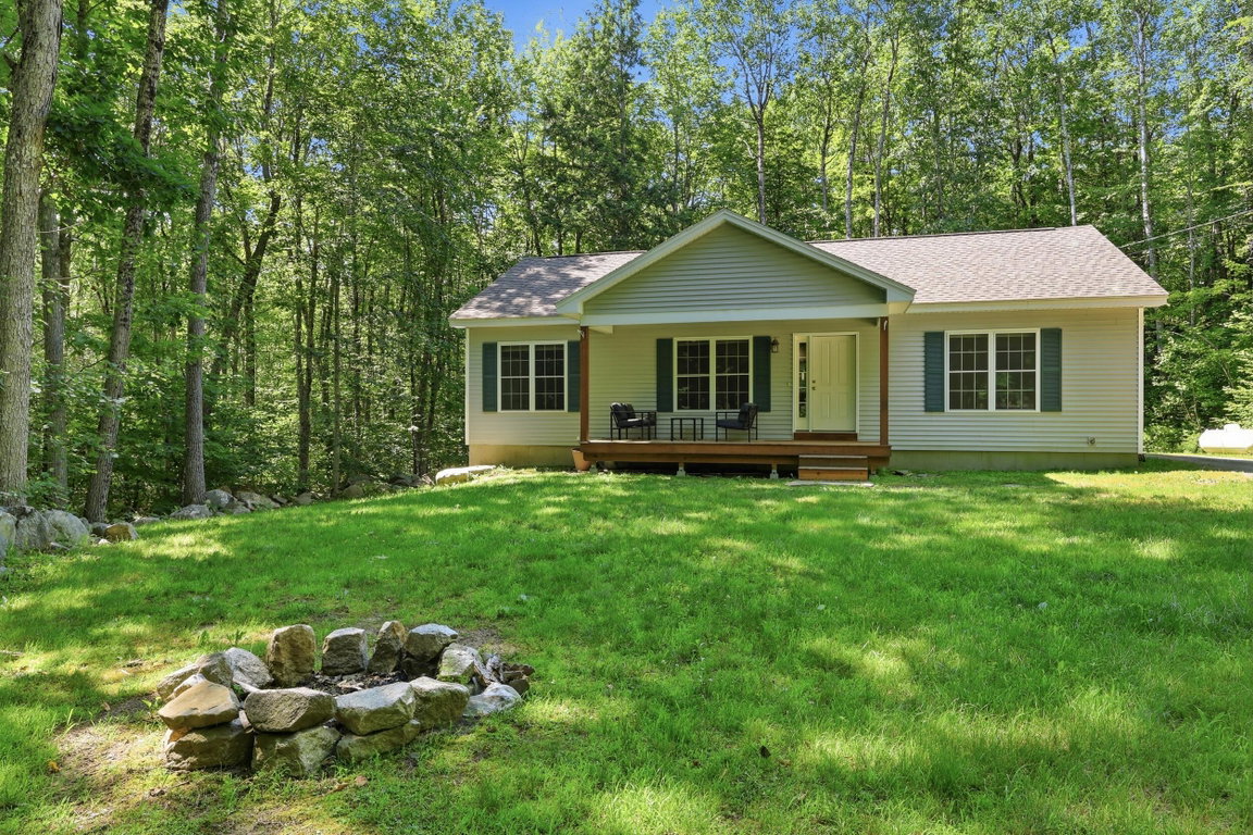 15 Notched Pond Road Raymond