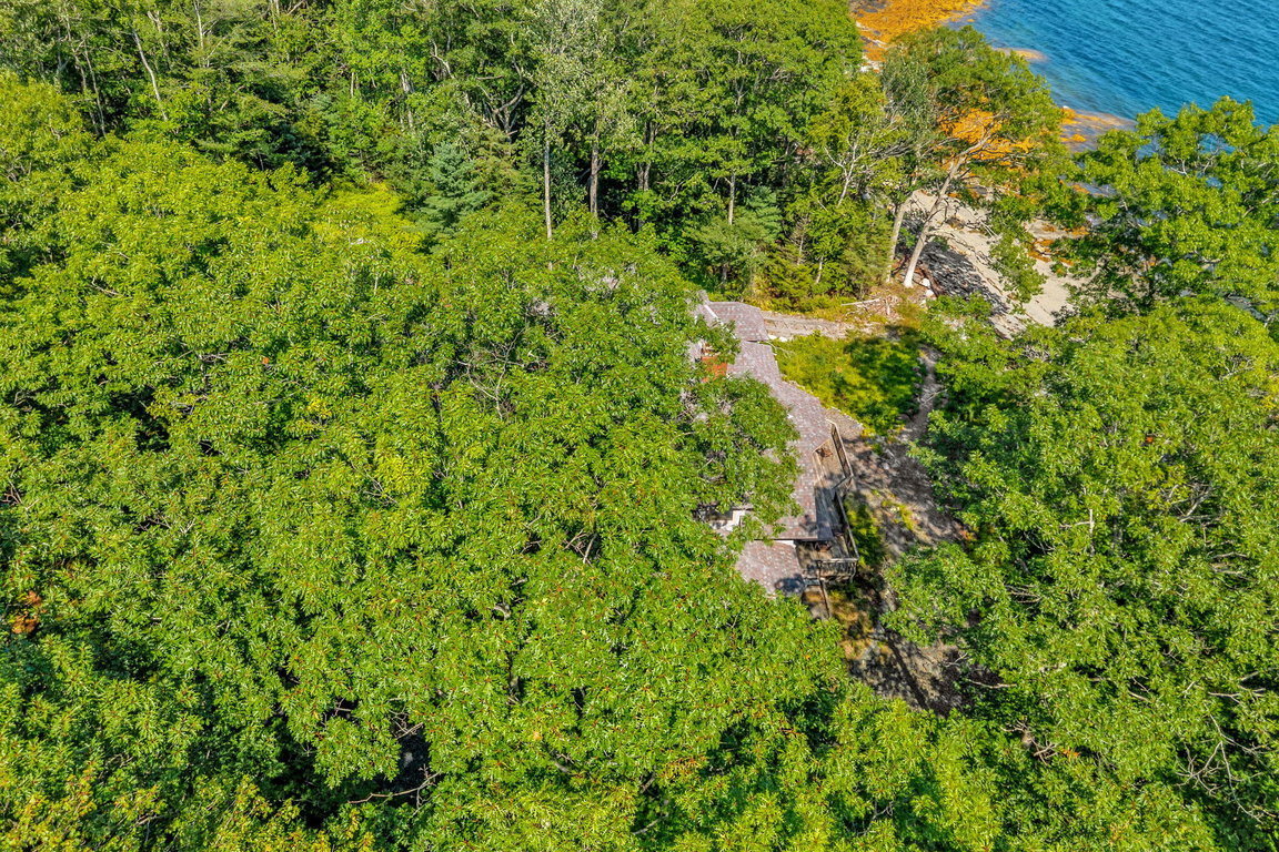 105-web-or-mls-1197-bay-rd