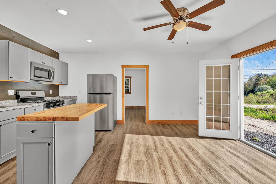 11-web-or-mls-727-n-bend-rd
