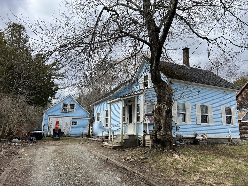 102 Beechwood Street Thomaston