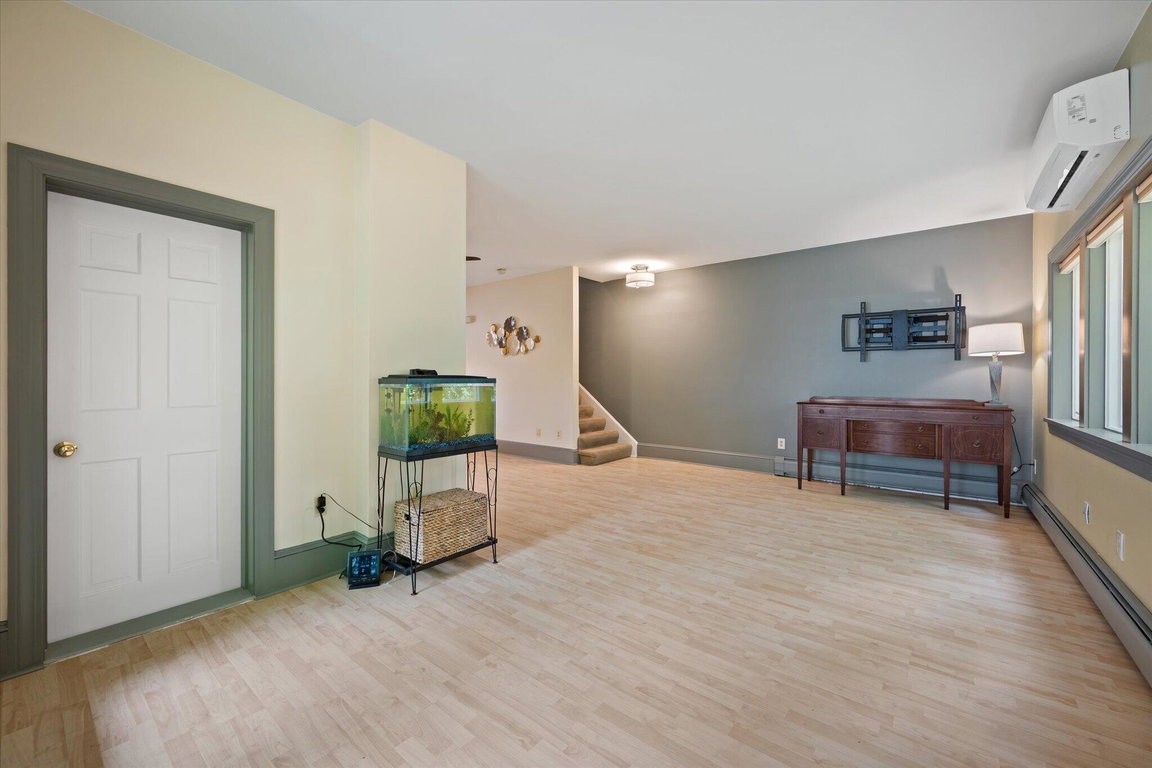 16-Living Room