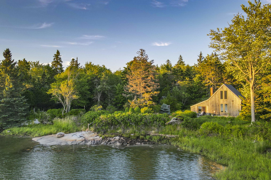 53 Island Avenue Saint George