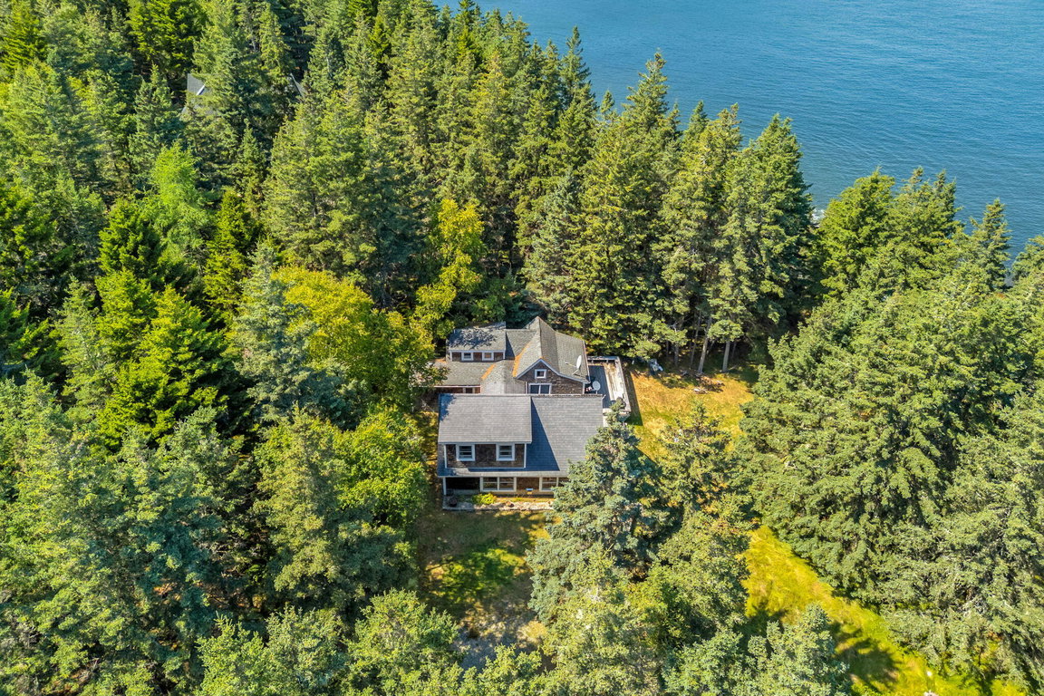 77-web-or-mls-142-e-point-rd
