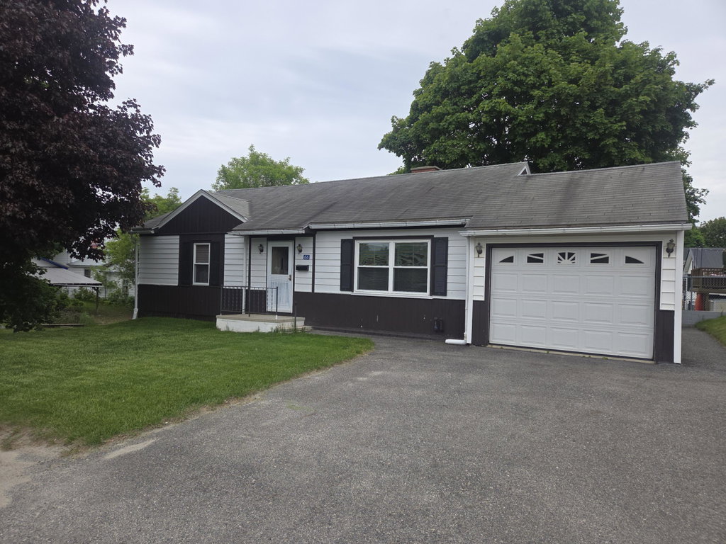 66 Poplar Street Millinocket
