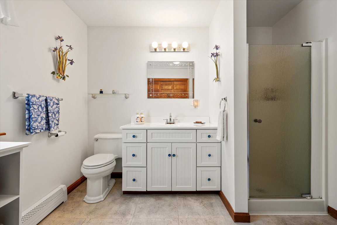33-Bathroom