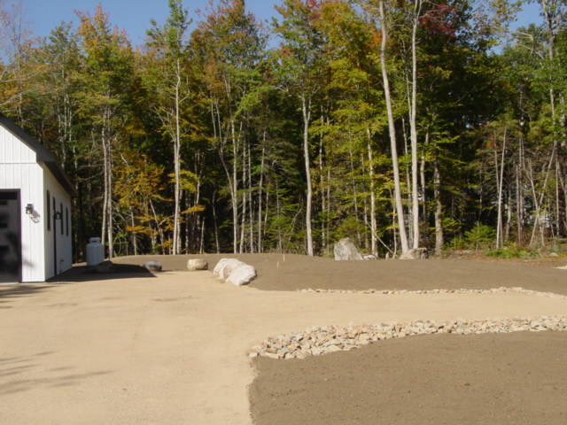 Side yard drive turn around area