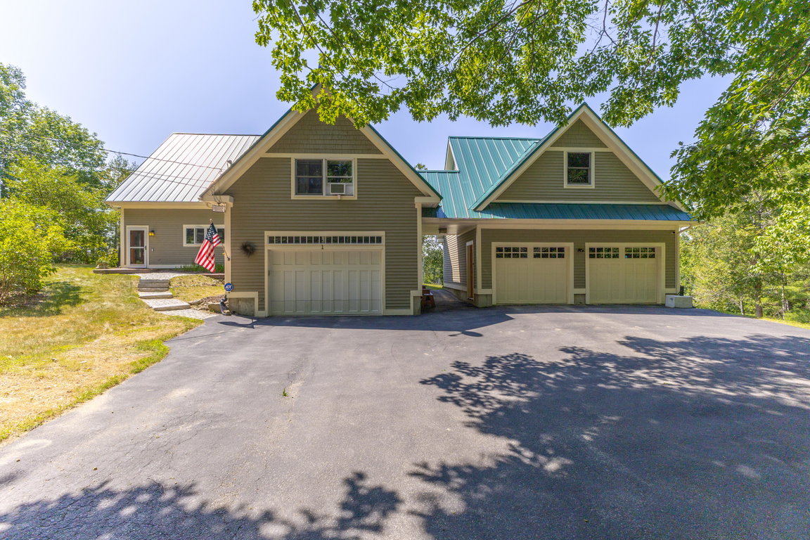 1 Benjamin Drive Hallowell
