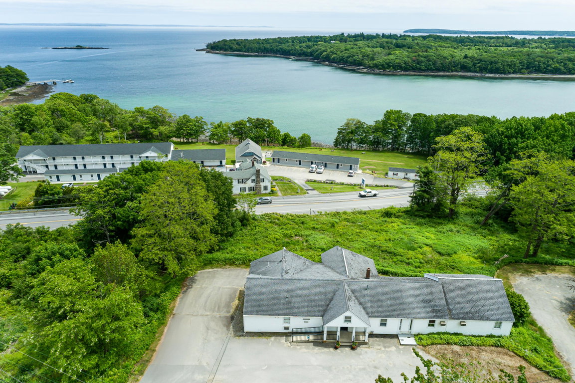34 Old County Road Rockport