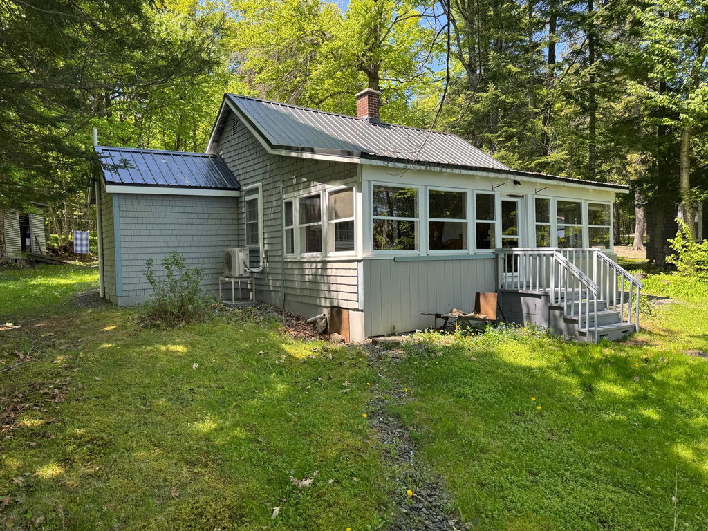 298 West Road Portage Lake