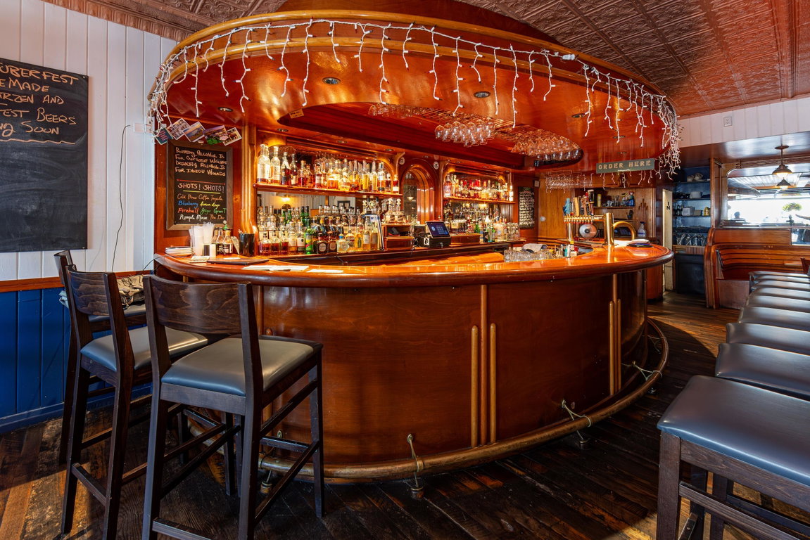 Finback-Interior-5