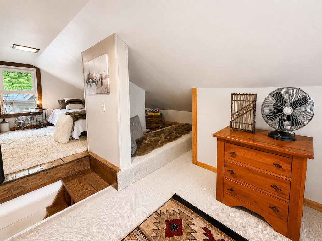 bedroom loft 3 space