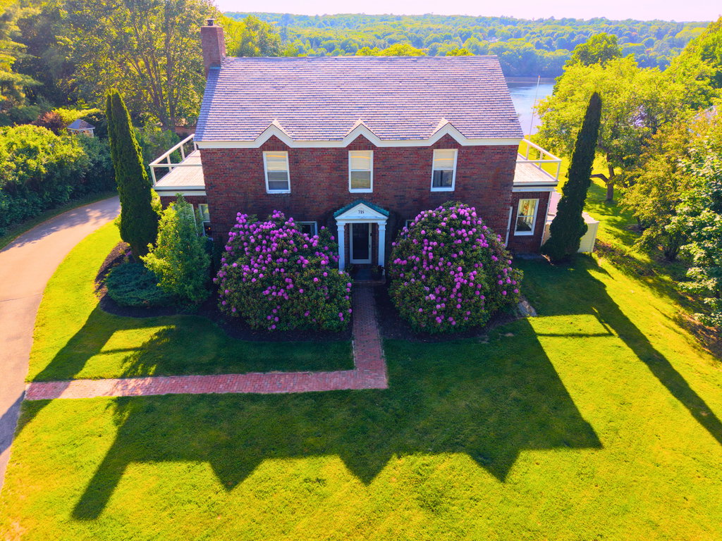 715 River Road Orrington