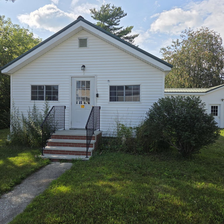 17 Willow Street Howland