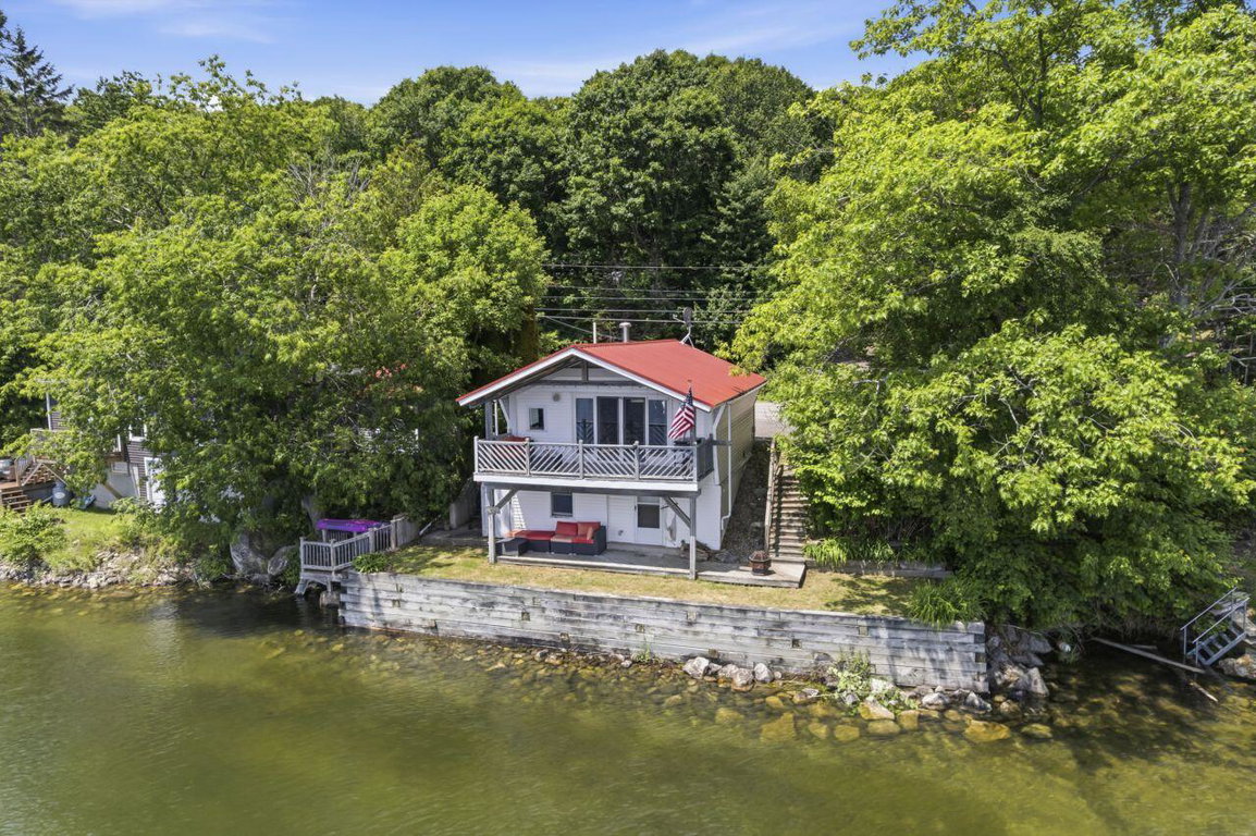 1385 Swan Lake Avenue Swanville