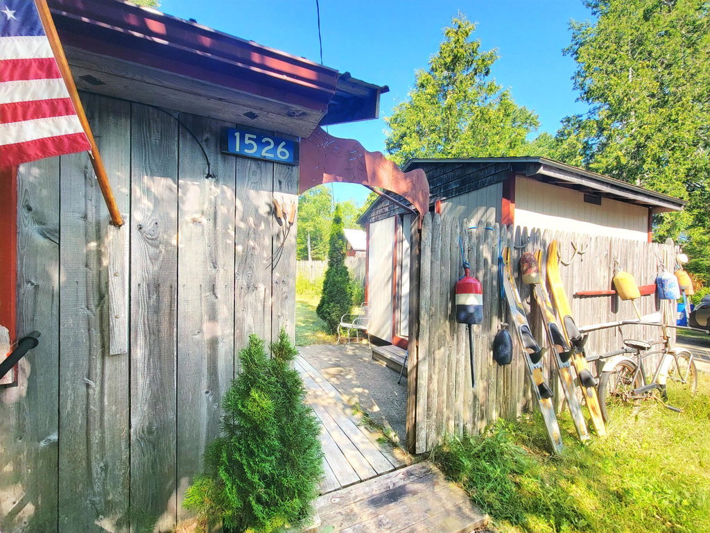 1528 Gary Moore Road