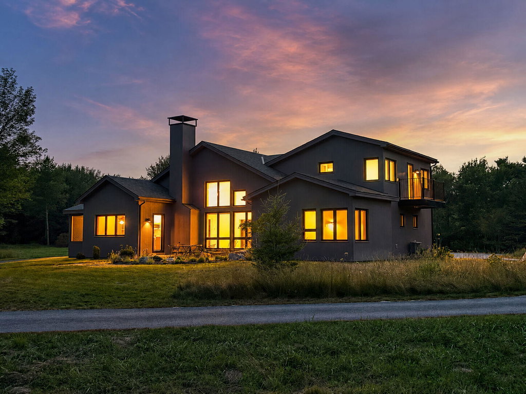 Twilight Exterior (8)